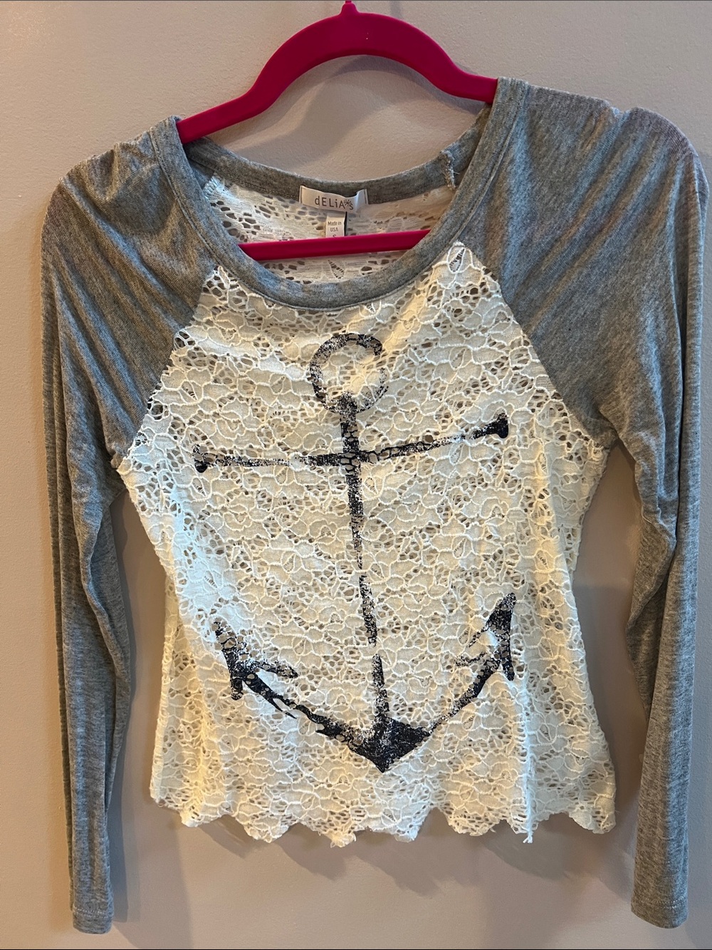dELiA*s Gray Sleeve White Lace Top with Navy Anchor Size Small
